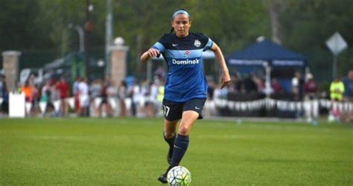 Amanda Frisbie Biography, Age, Height, Husband, Net Worth, Family