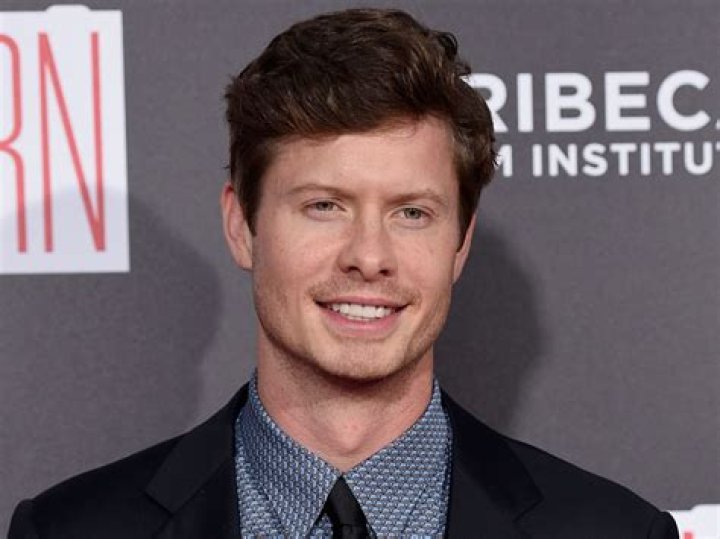 Anders Holm Biography, Age, Height, Wife, Net Worth, Family