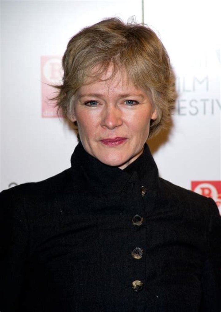 Clare Holman biografía, edad, altura, esposa, net worth, familia