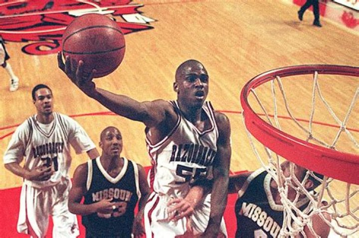 Derek Hood Biography, Age, Height, Wife, Net Worth, Family