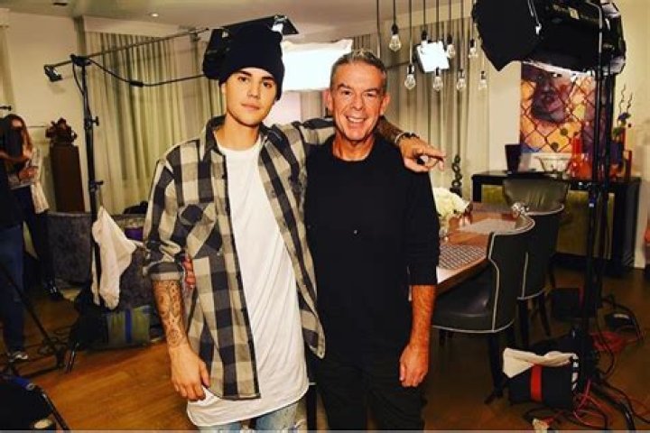 Did Bieber Really Dress Like The Theater Thug From “Drake and Josh”? (@JustinBieber @PortableShua) – Celeb Secrets