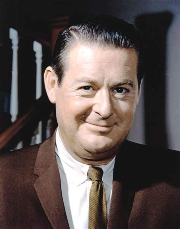 Don DeFore biografía, edad, altura, esposo, net worth, familia