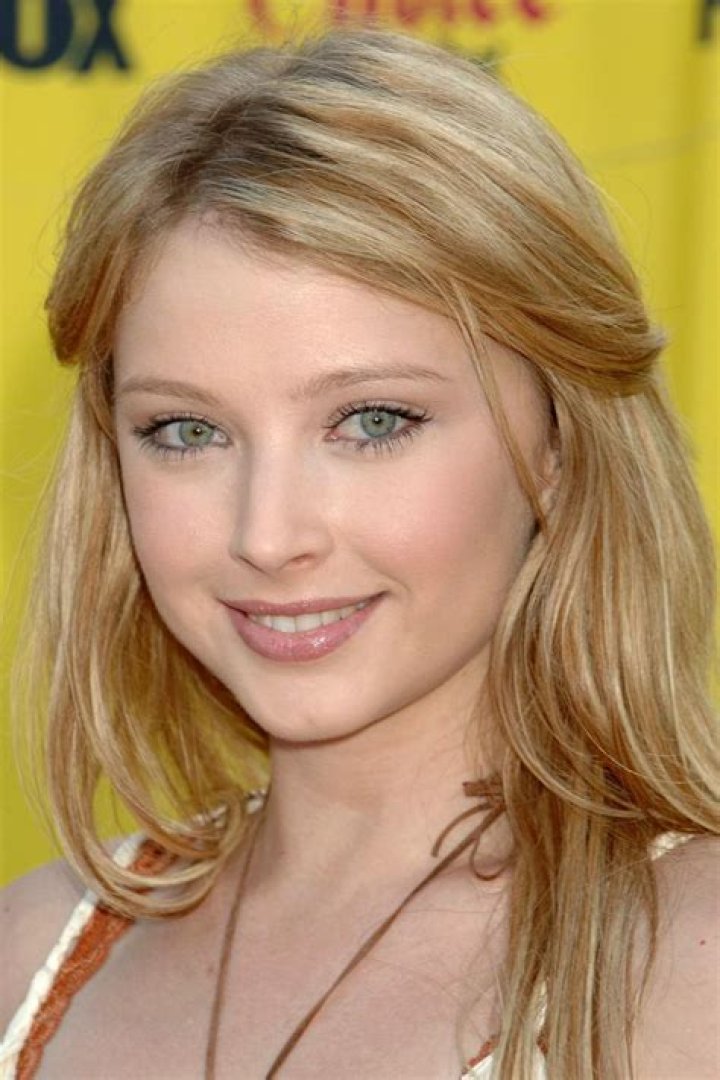 Elisabeth Harnois Biography, Age, Height, Husband, Net Worth, Family