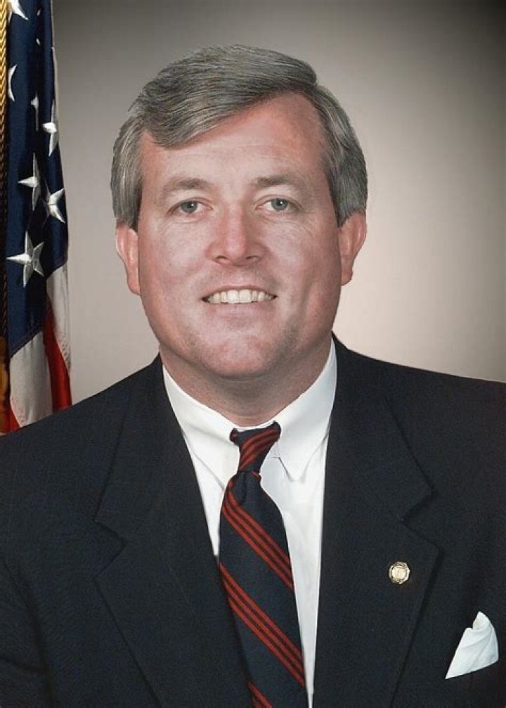 George T. Kenney Biography, Age, Height, Wife, Net Worth, Family