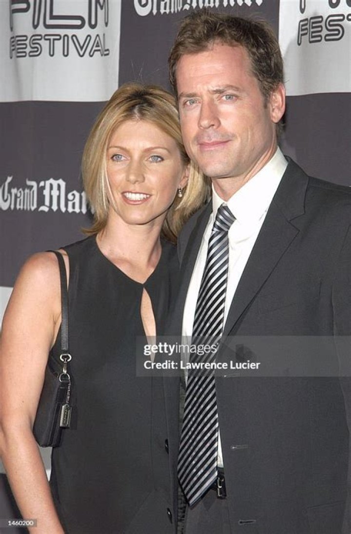 Helen Labdon Biography, Age, Height, Husband, Net Worth, Family