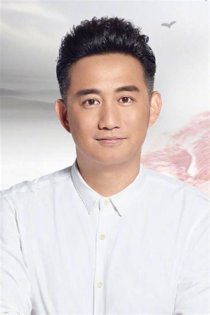 Huang Lei Biography, Age, Height, Wife, Net Worth, Family