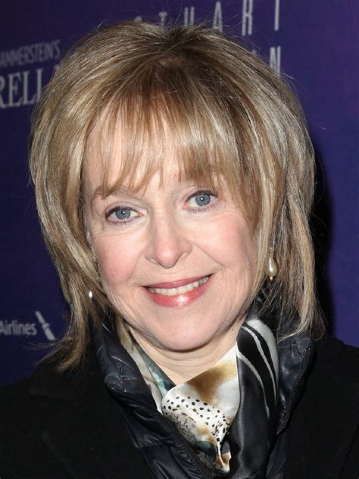 Jill Eikenberry Biography, Age, Height, Husband, Net Worth, Family
