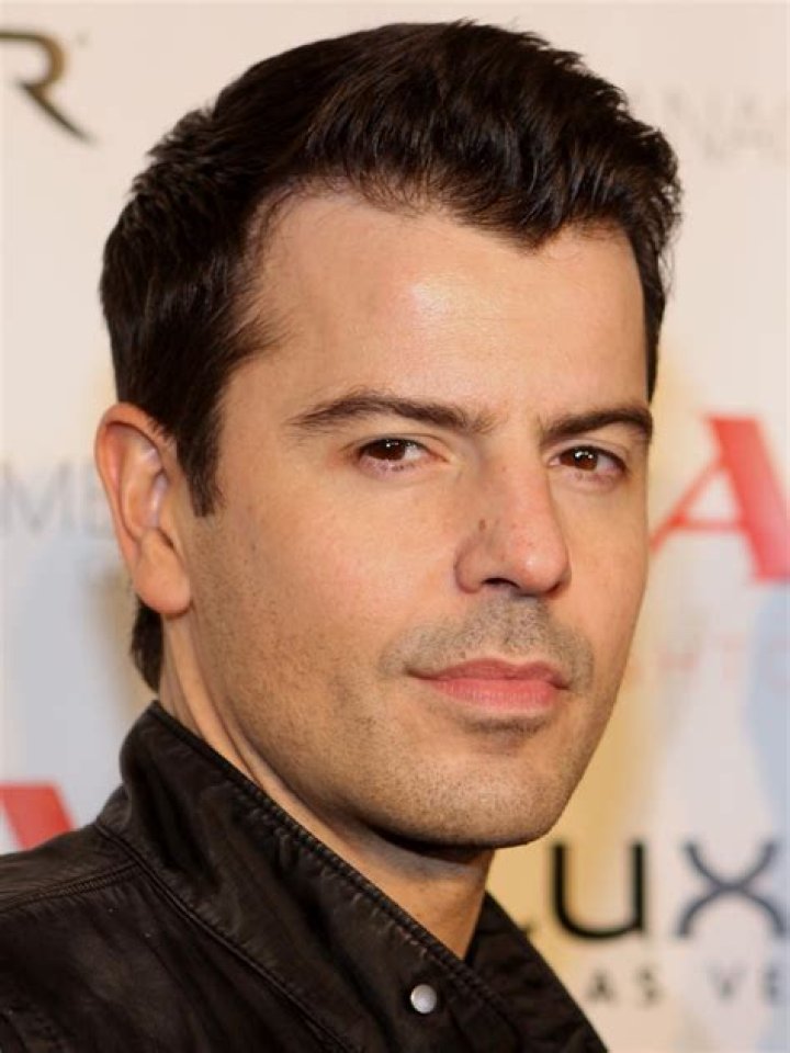 Jordan Knight Biography, Age, Height, Wife, Net Worth, Family