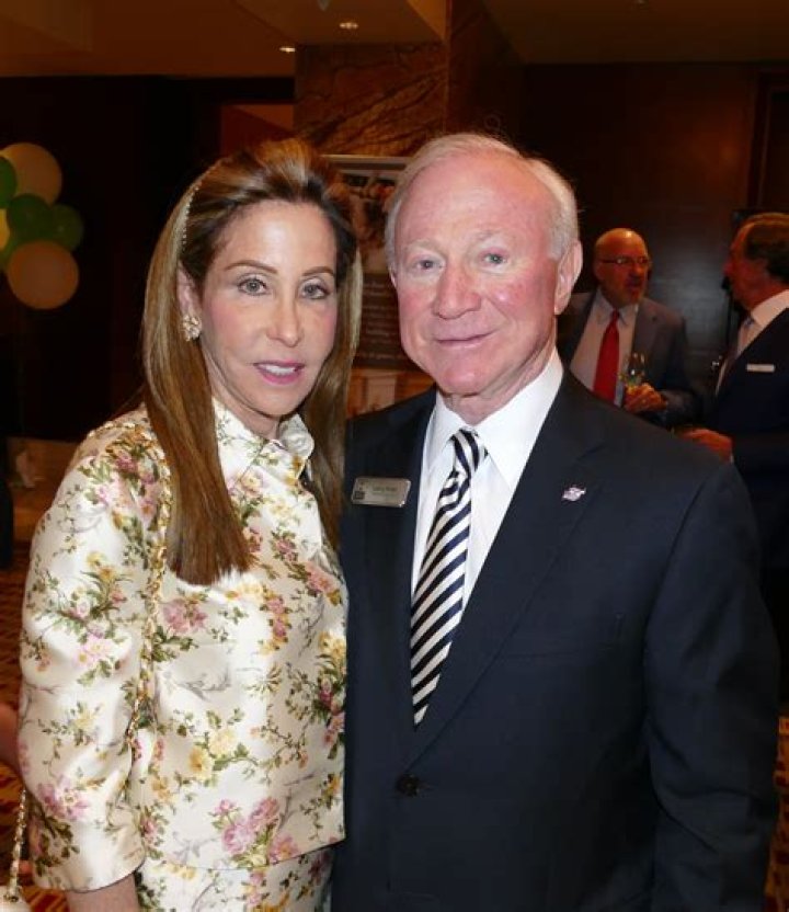 Larry Mizel biografía, edad, altura, esposo, net worth, familia