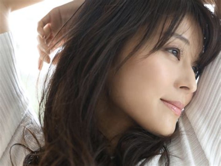 Yumi Higashino Biography, Age, Height, Husband, Net Worth, Family